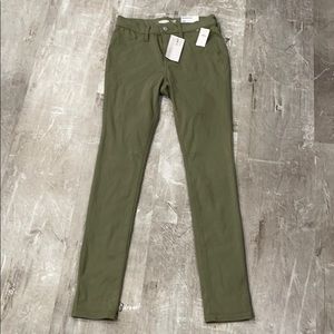 Girl’s New Old Navy Stretch Pants.